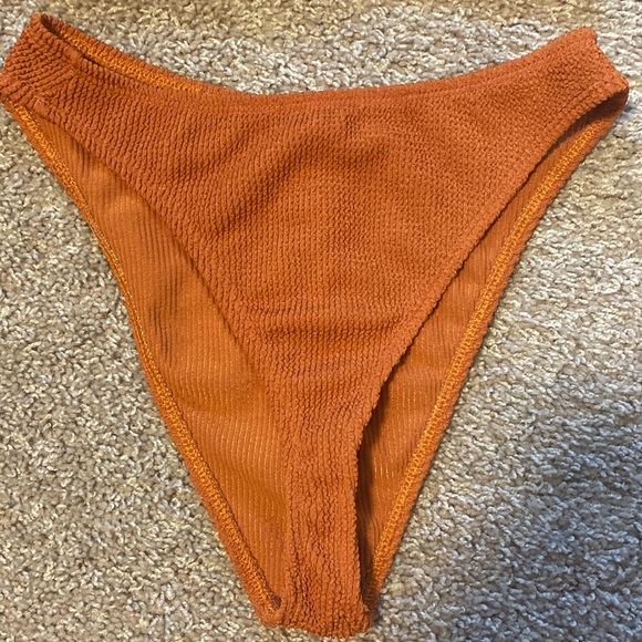 Good American Always Fits Bathing Suit - Picture 2 of 7